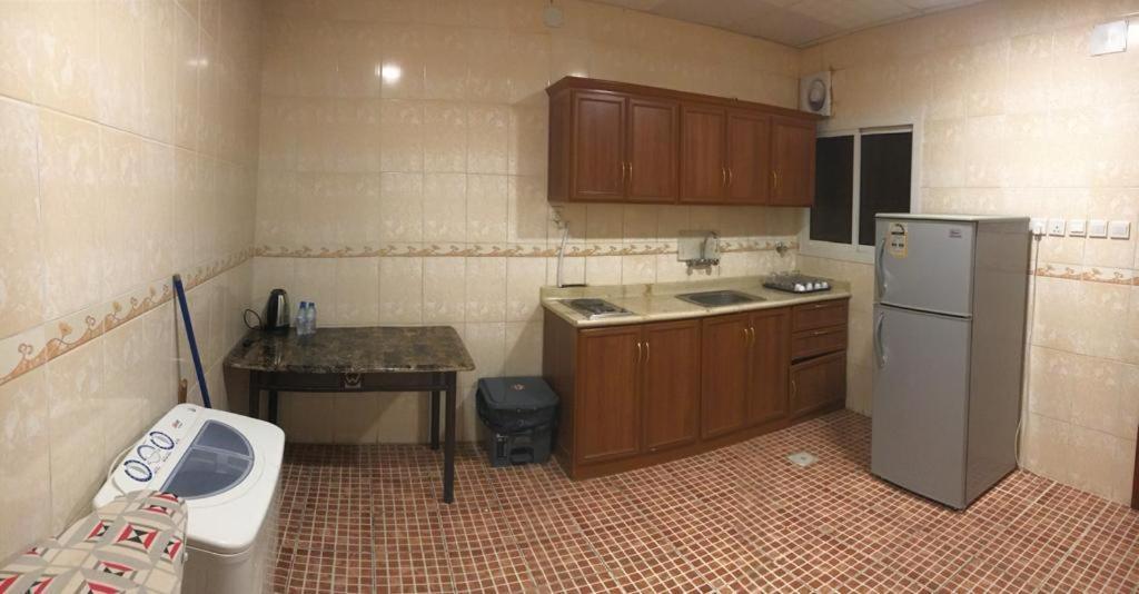 Al Eyeery Furnished Apartment Medinah 2 * Medina